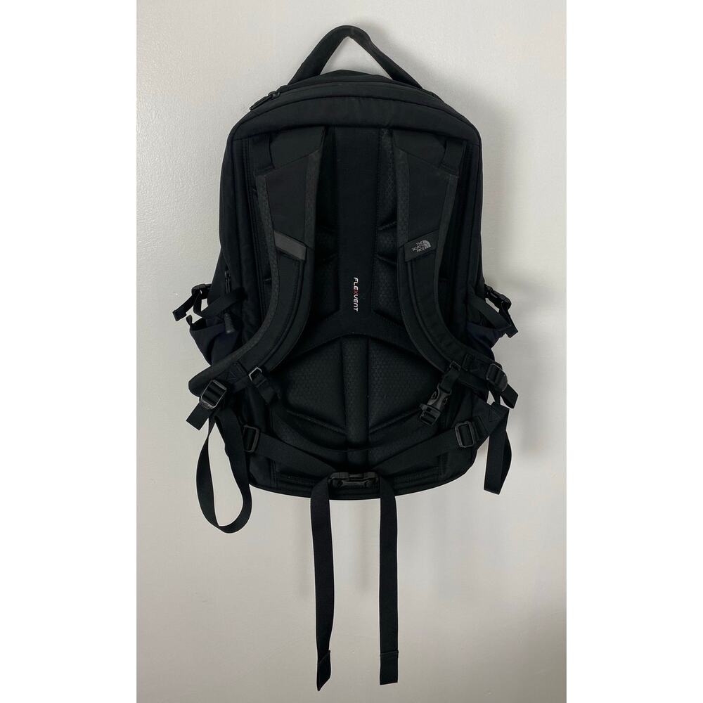 Women The North Face Surge 31L black nylon padded backpack bookbag - Picture 6 of 9